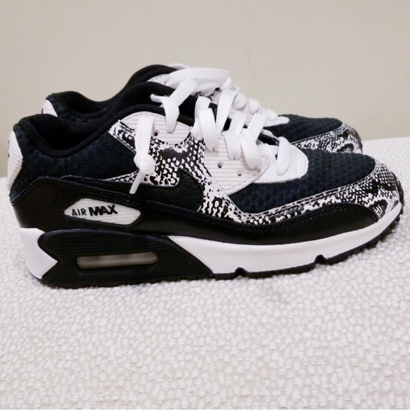 nike air max 90 size 4 black nike air max 90 size 4 black
